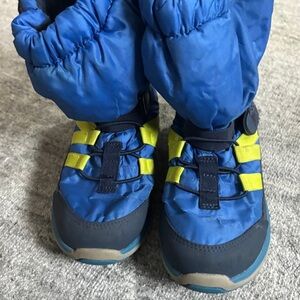 Stride Rite Blue and Yellow Kids made to play boots